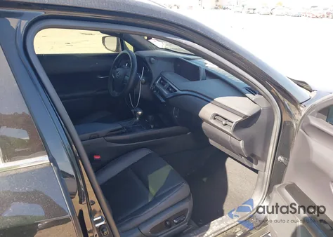 2020 Lexus Ux 200 z USA, uszkodzony, nr VIN JTHP3JBH7L2027198